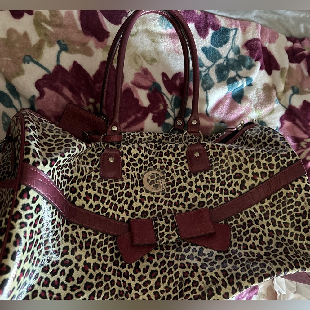 Guess duffle bag